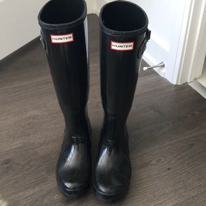 Black glossy hunter boots W/Black Hunter Socks